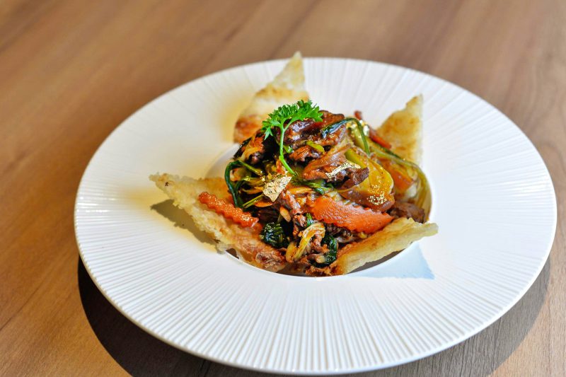 Phở bò xào giòn