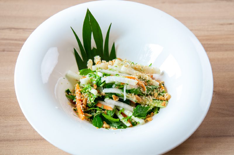 Salad củ đậu ngó sen